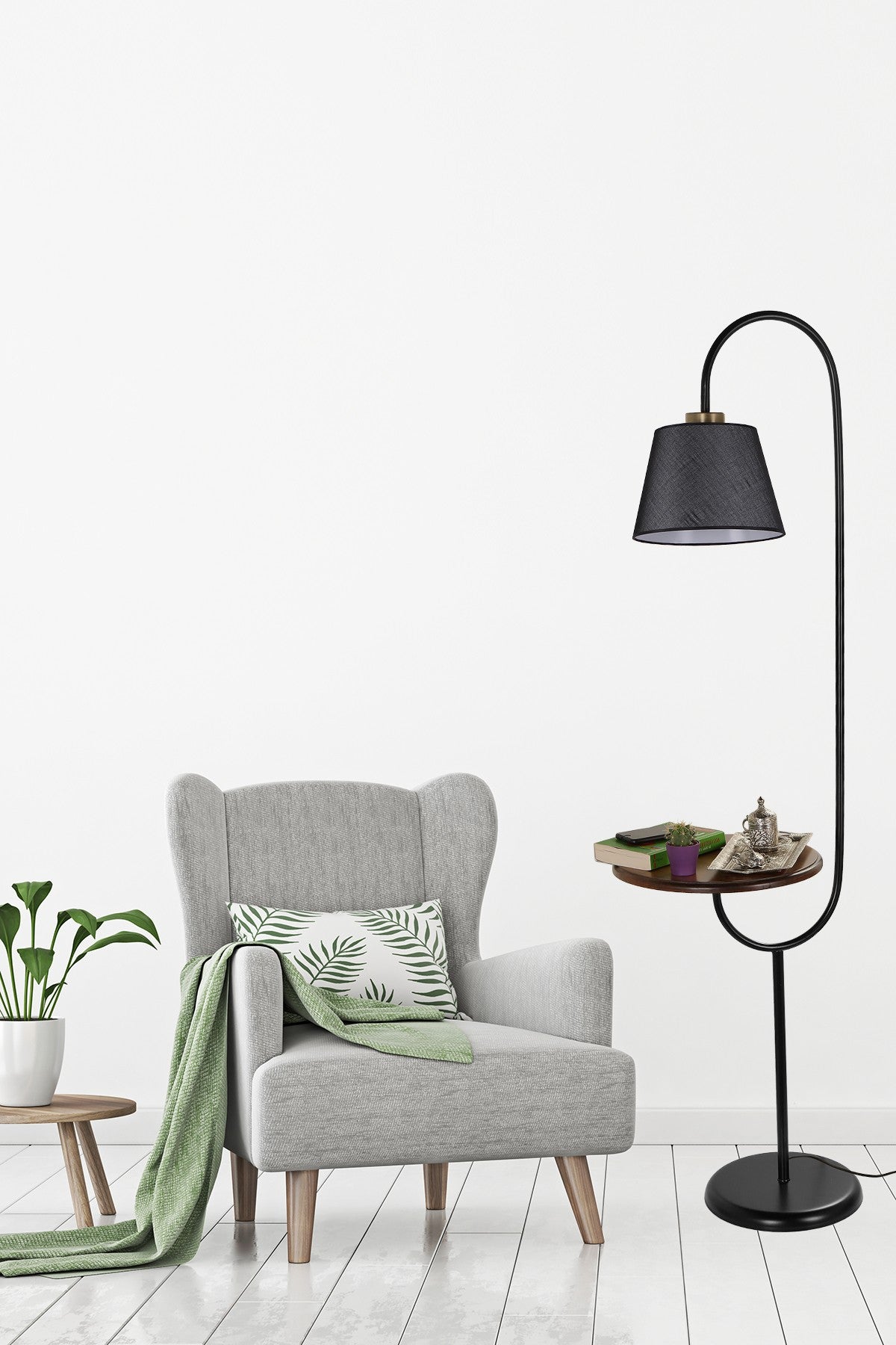 Candeeiro de Pé – 160 cm – Preto – Metal, tecido e madeira