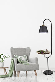 Candeeiro de Pé – 160 cm – Preto – Metal, tecido e madeira