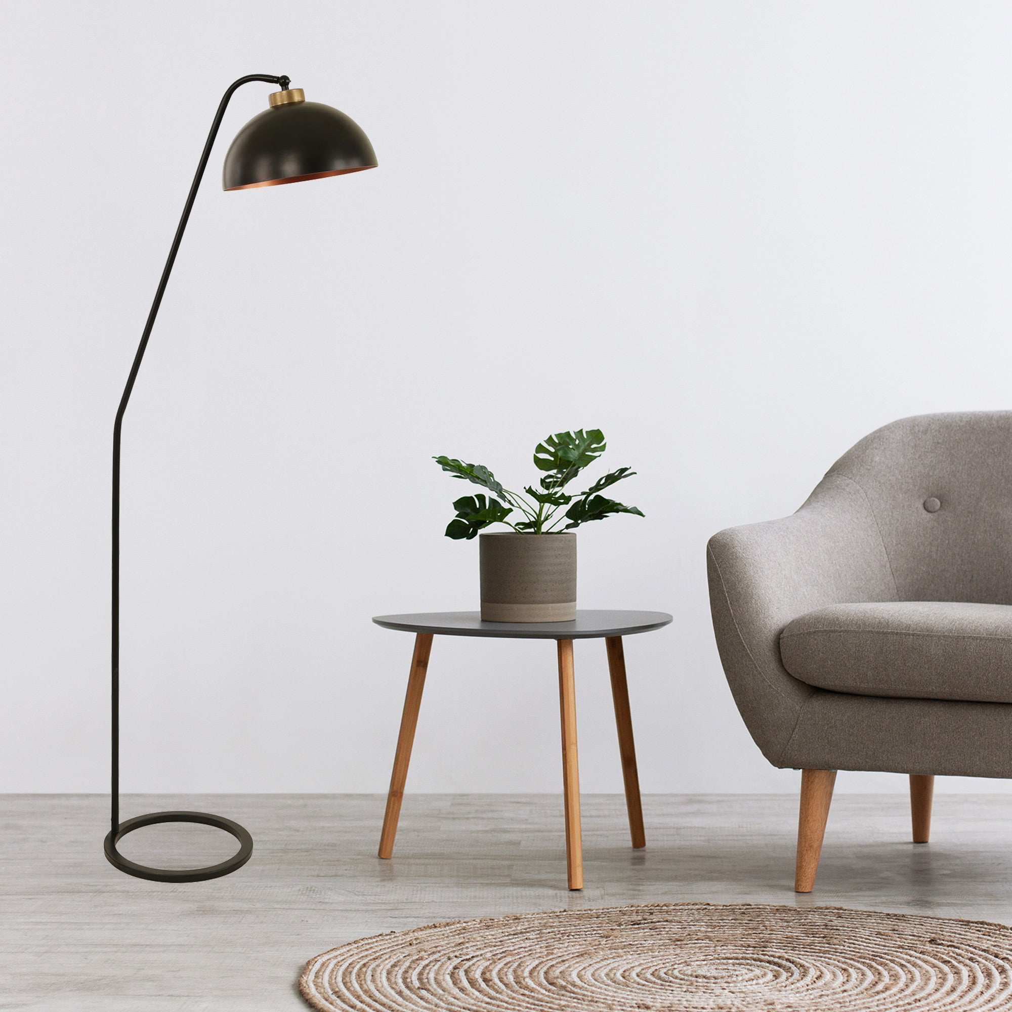 Candeeiro de Pé – 155 cm – Preto – Metal