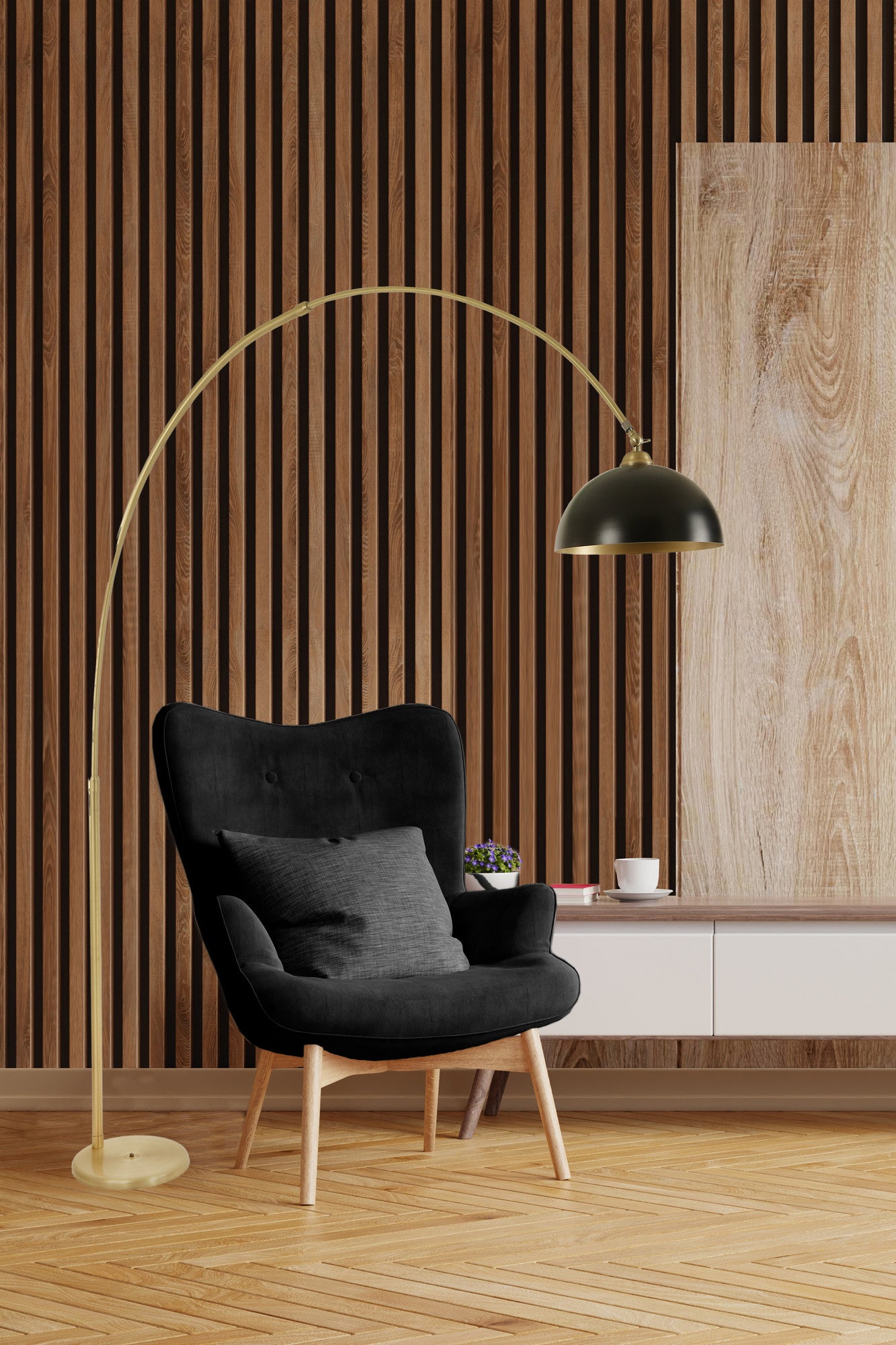 Candeeiro de Pé – 220 cm – Dourado e Preto – Metal