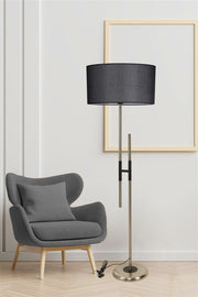 Candeeiro de Pé – 165 cm – Preto – Metal