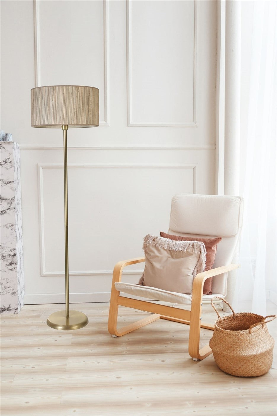 Candeeiro de Pé – 162 cm – Carvalho e Ouro – Metal e Bambu