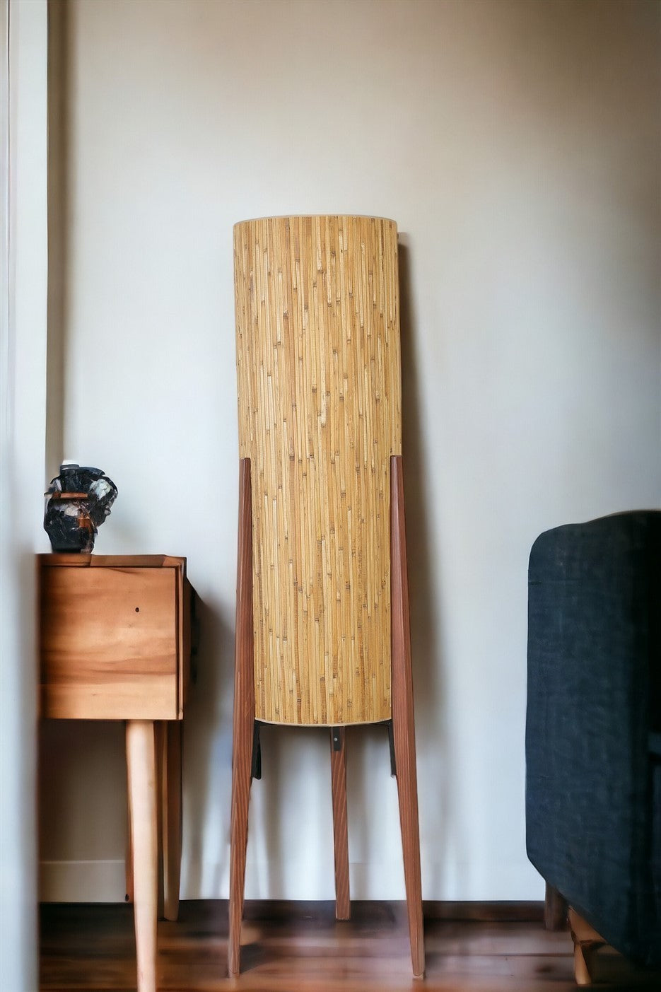 Candeeiro de Pé – 140 cm – Carvalho e Noz – Metal ou Madeira