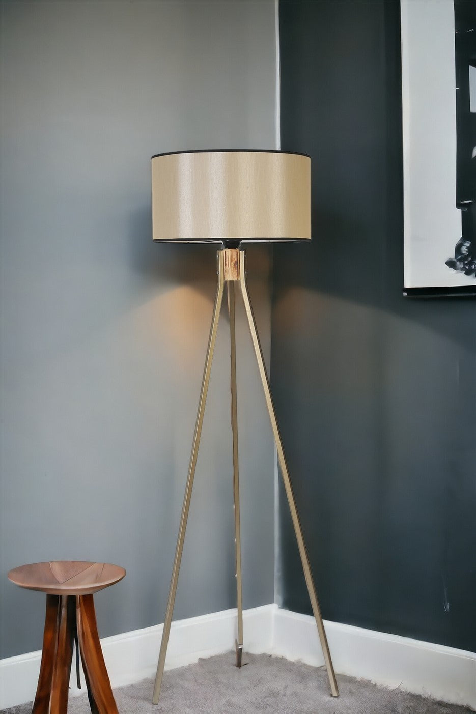 Candeeiro de Pé – 155 cm – Dourado – Metal