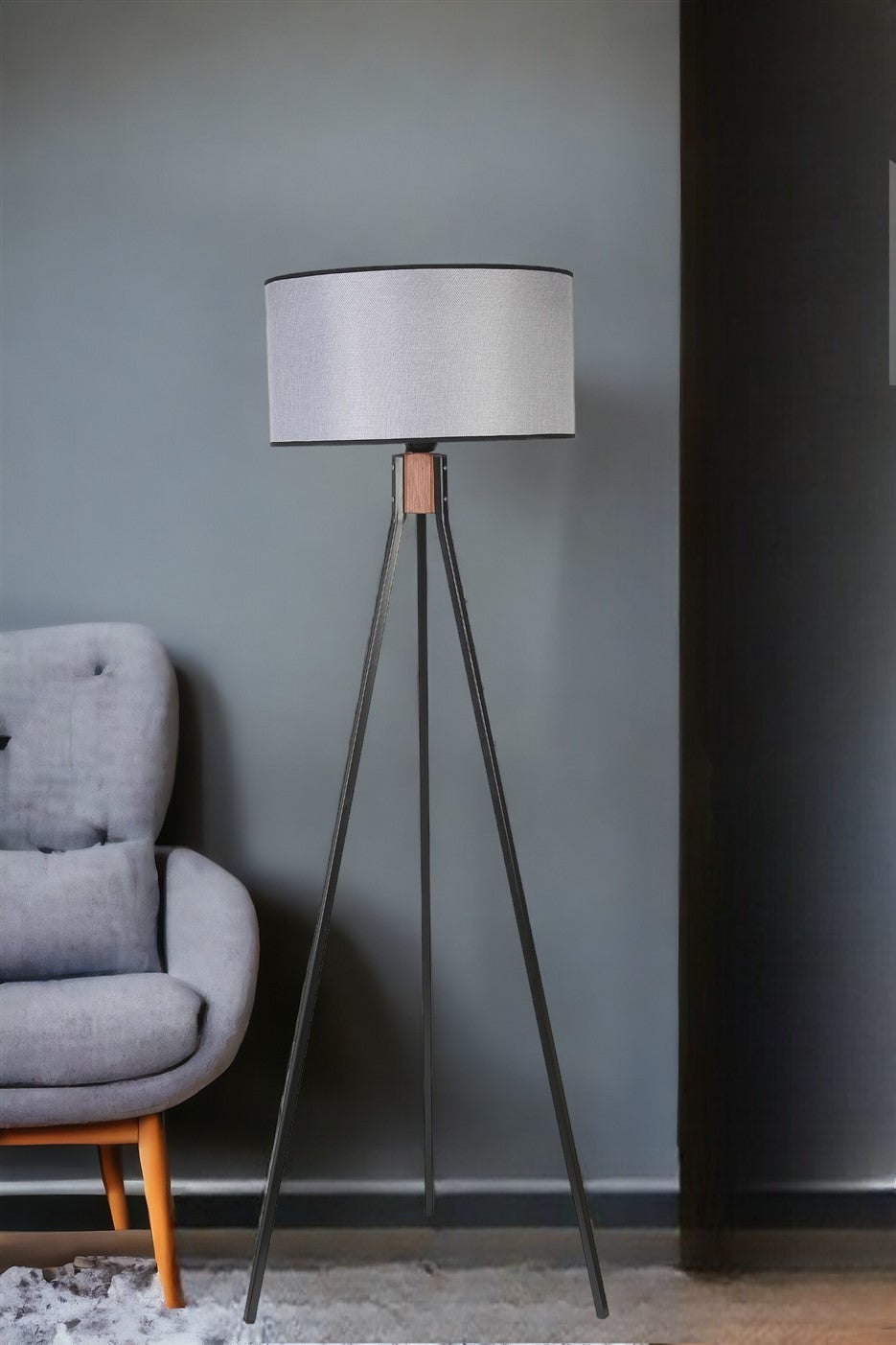 Candeeiro de Pé – 155 cm – Preto e Cinza – Metal ou Madeira
