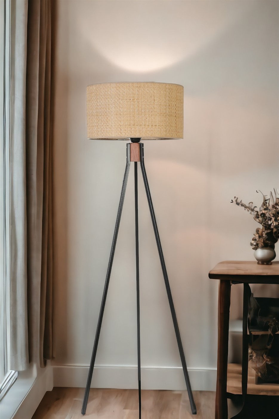 Candeeiro de Pé – 155 cm – Carvalho e Preto – Metal e Madeira