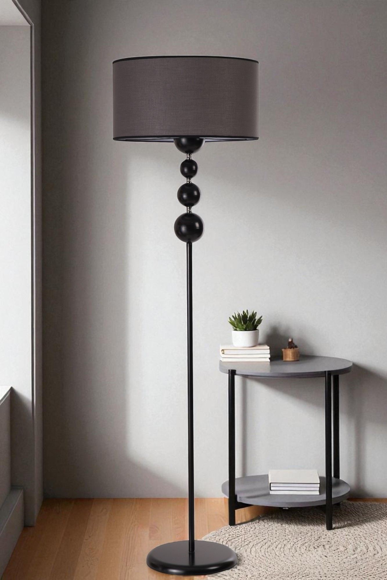 Candeeiro de Pé – 160 cm de altura – cinza e preto – metal