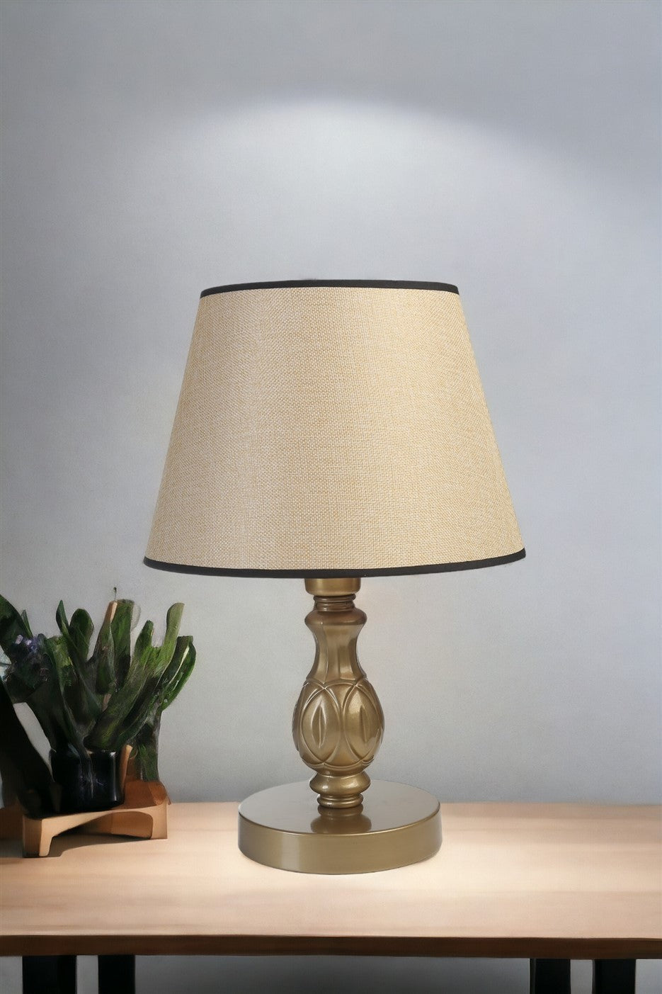 Candeeiro de mesa-Olimpiyat-Dourado
Creme