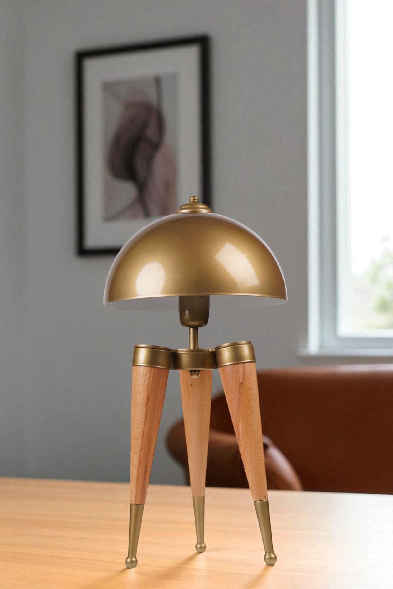 Candeeiro de Mesa de Madeira com Base de Metal – 50 cm de Altura – Ouro e Carvalho