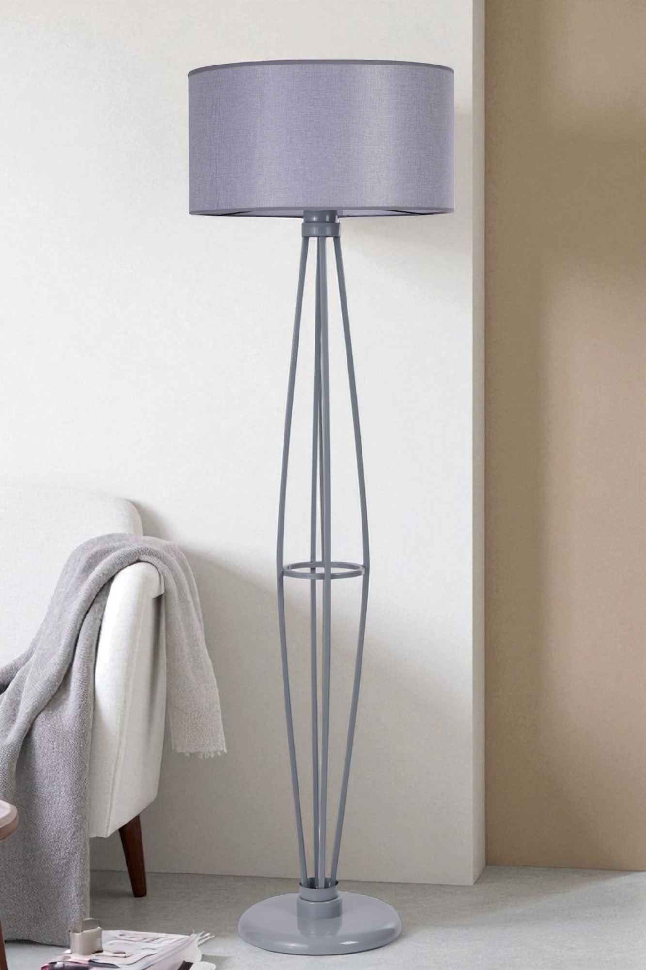 Candeeiro de Pé – 150 cm – Cinza – Metal