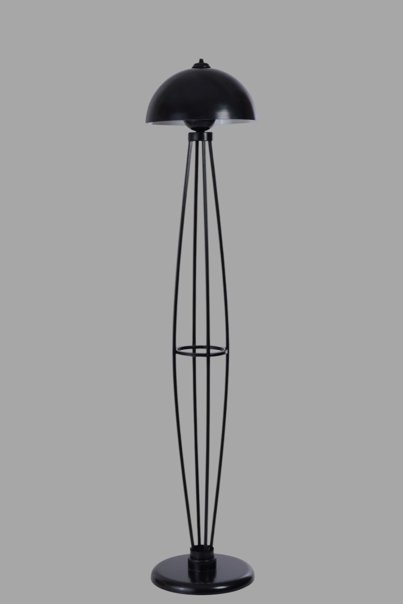 Candeeiro de Pé – 150 cm – Preto – Metal