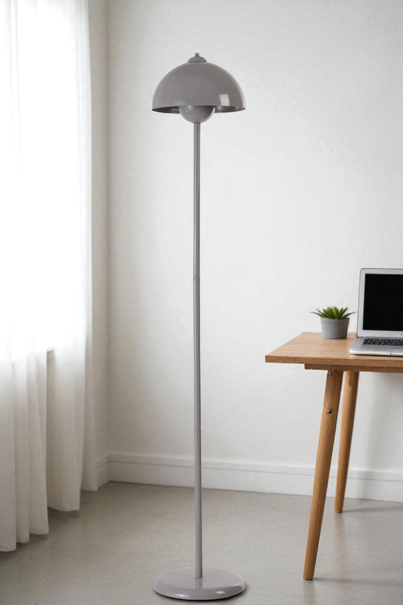 Candeeiro de Pé – 145 cm – Cinza – Metal