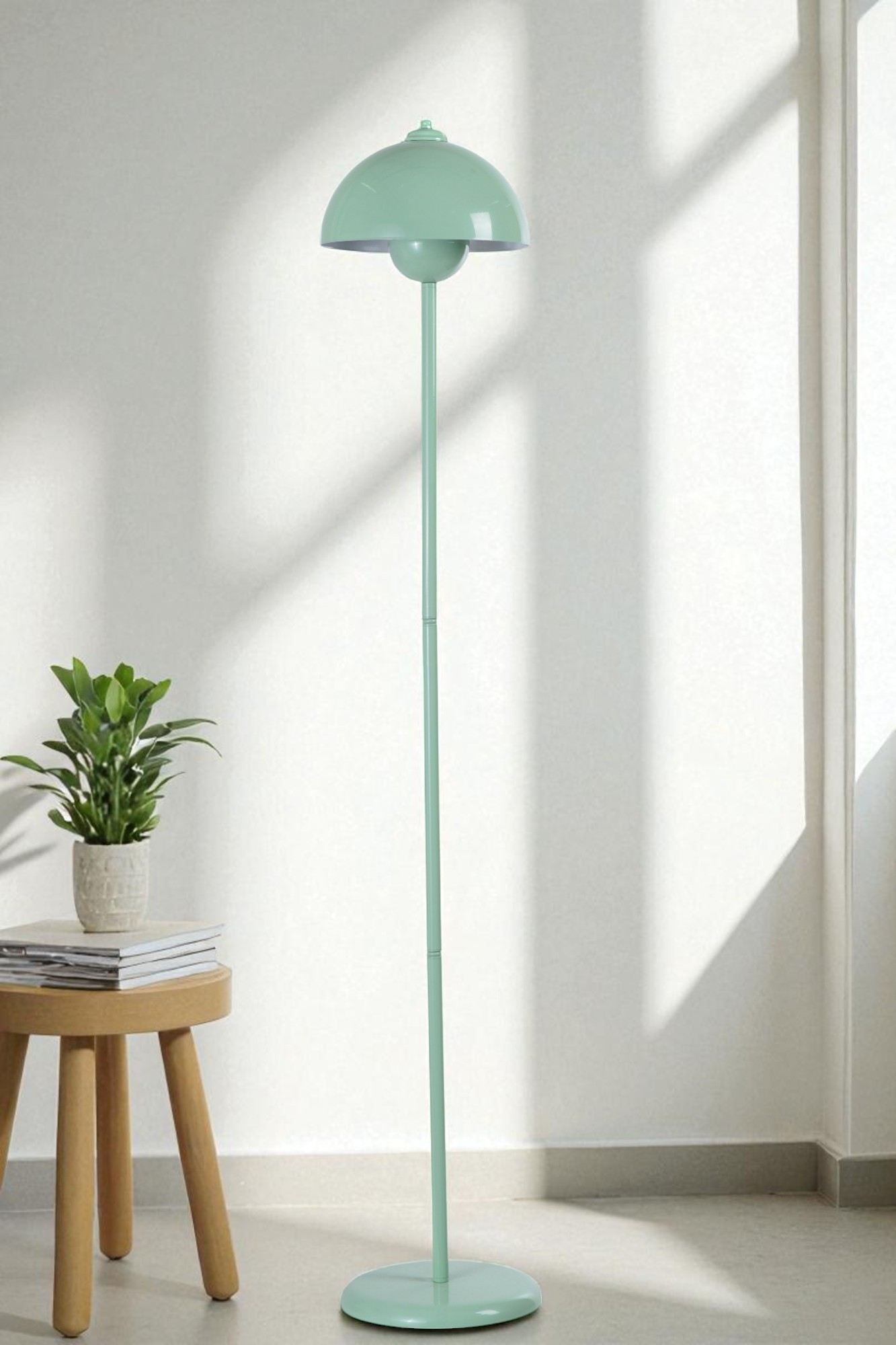 Candeeiro de Pé – 145 cm – Menta – Metal