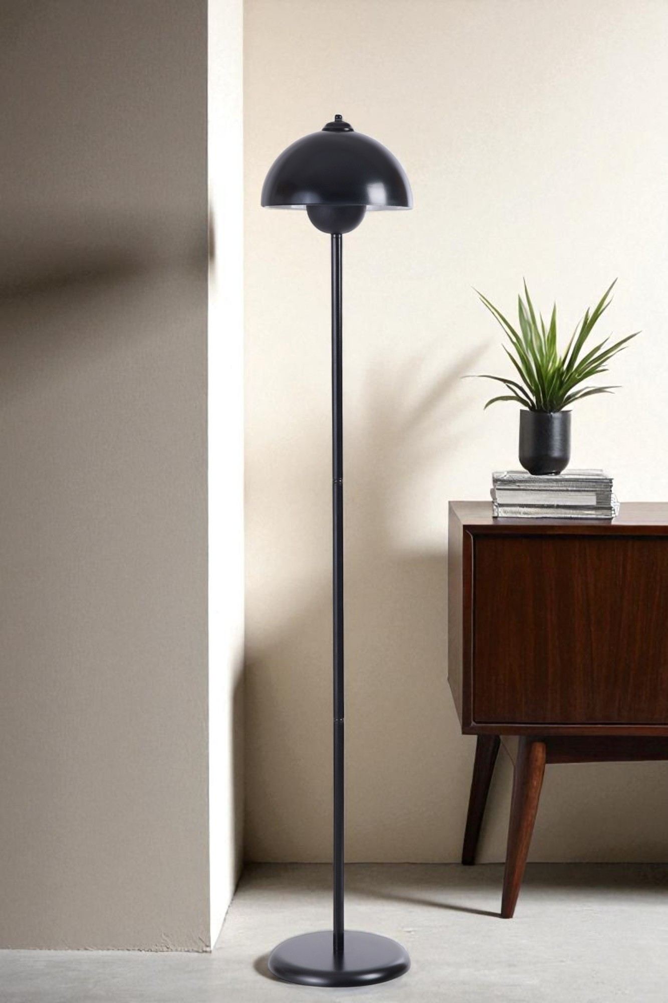 Candeeiro de Pé – 145 cm – Preto – Metal