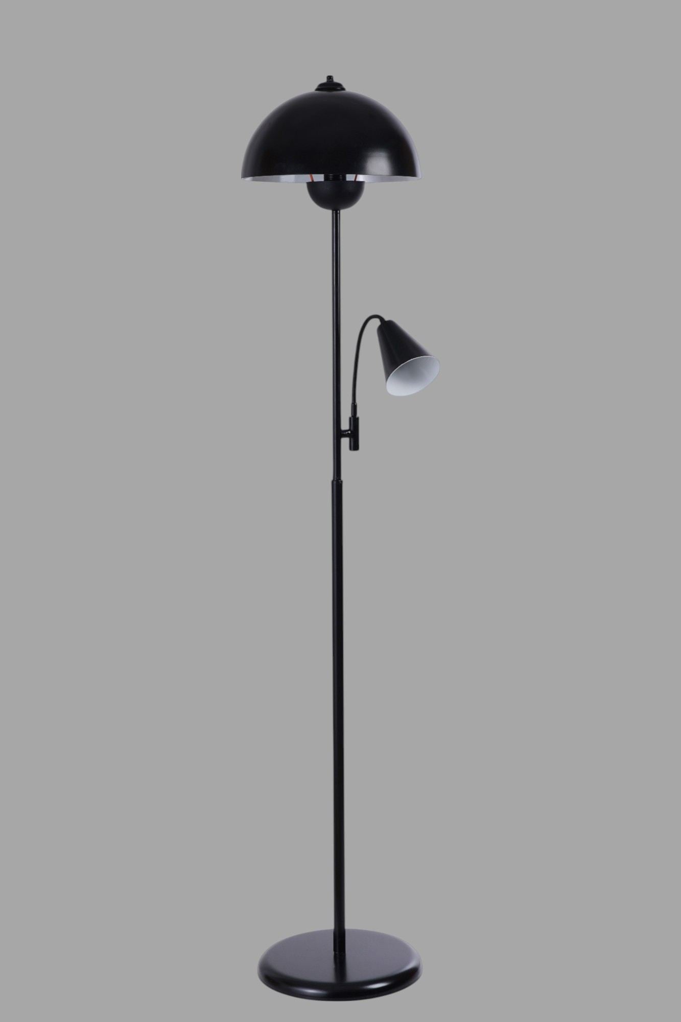 Candeeiro de Pé – 157 cm – Preto – Metal