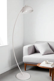 Candeeiro de Pé – 170 cm de altura – branca – metal