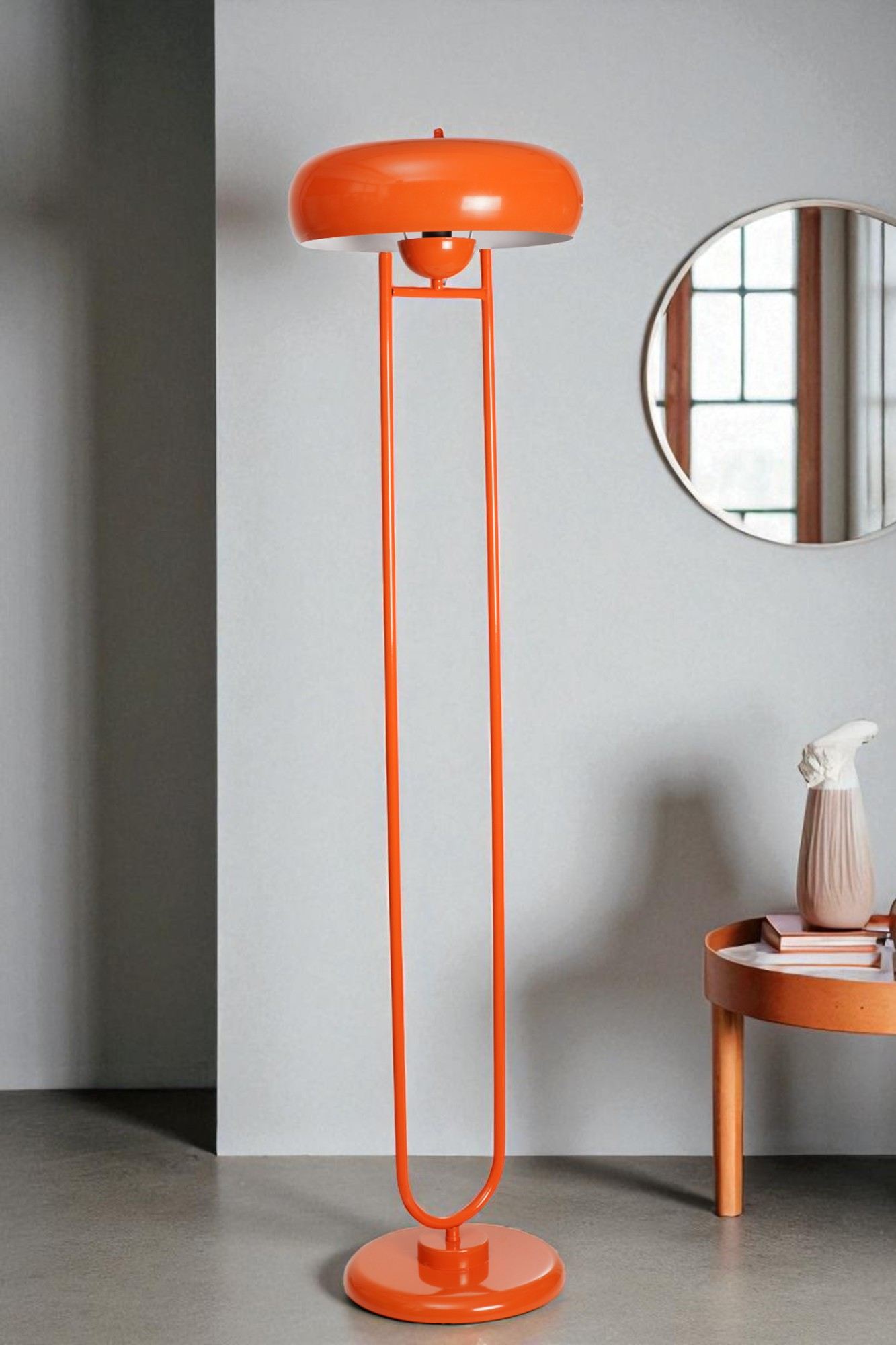 Candeeiro de Pé – 155 cm de altura – Laranja – Metal