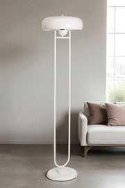 Candeeiro de Pé – 155 cm de altura – Branca – Metal