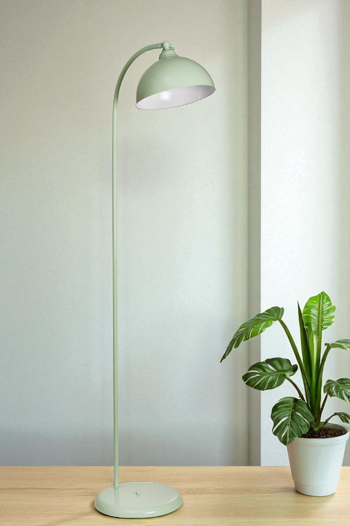 Candeeiro de Pé em Metal – 154 cm de Altura – Cor Mint