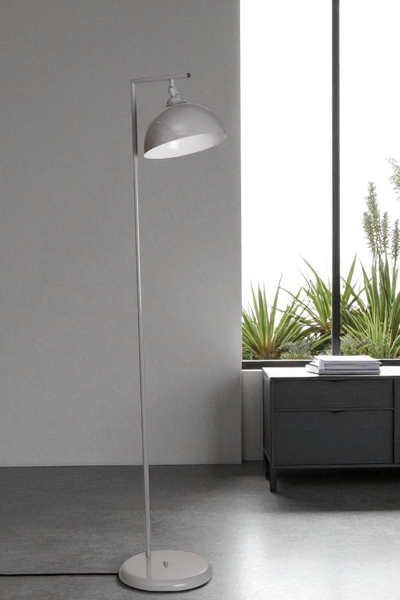 Candeeiro de Pé – 154 cm de altura – Cinza – Metal
