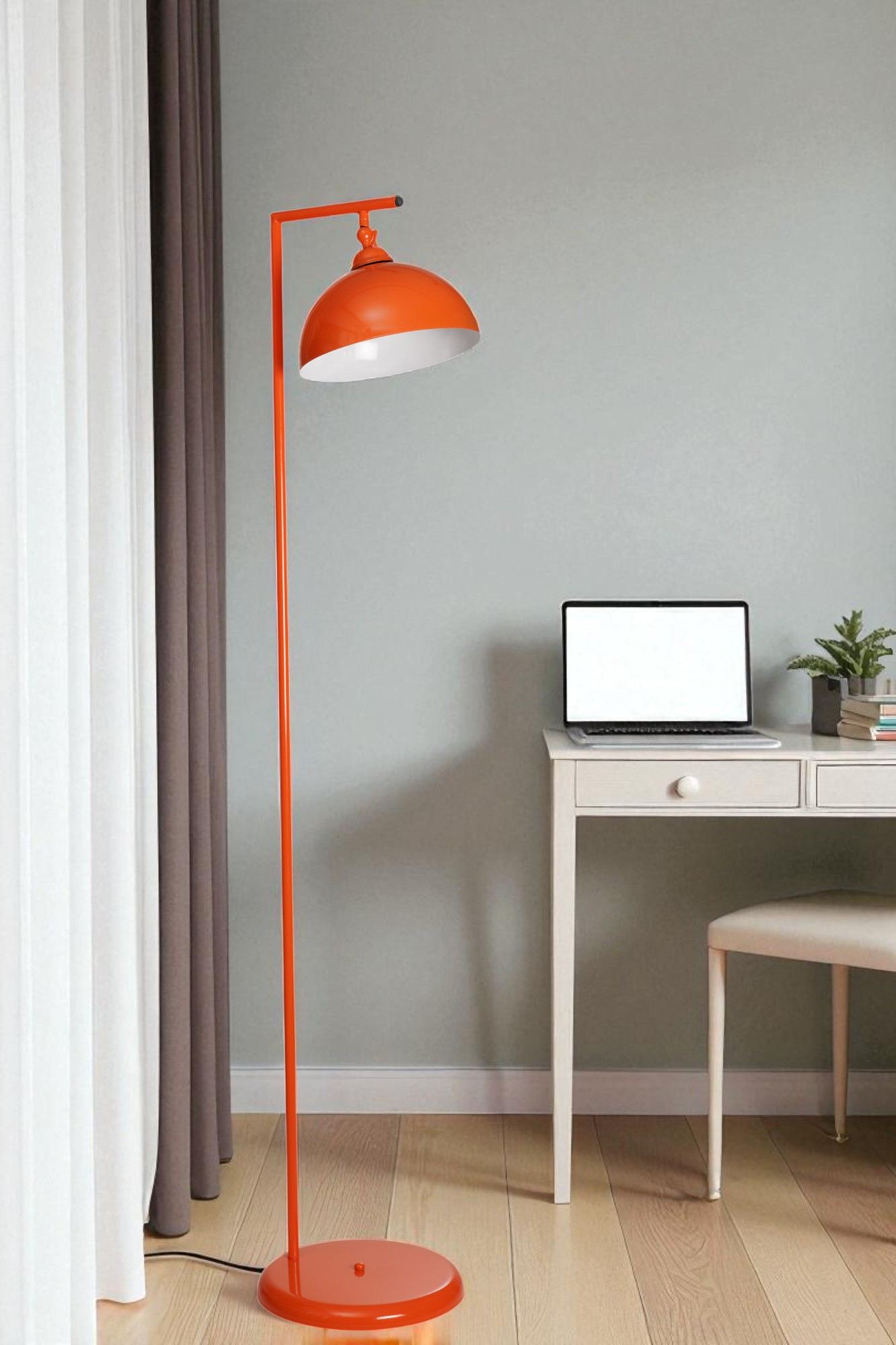 Candeeiro de Pé – 154 cm de Altura – Laranja – Metal