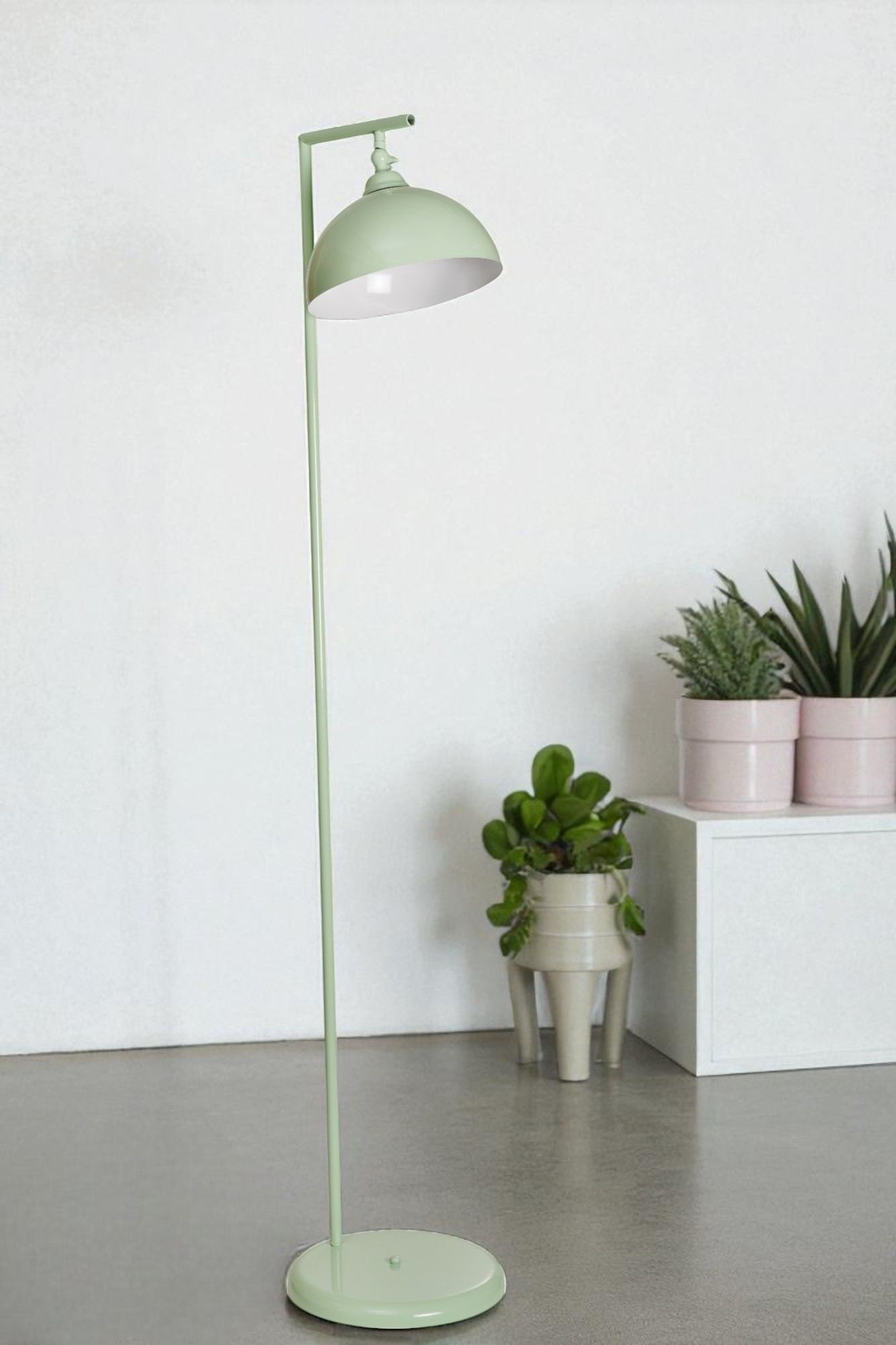 Candeeiro de Pé – 154 cm de Altura – Cor de Menta – Metal