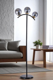 Candeeiro de Pé – 154 cm de altura – Cinza e Preto – Metal e Vidro