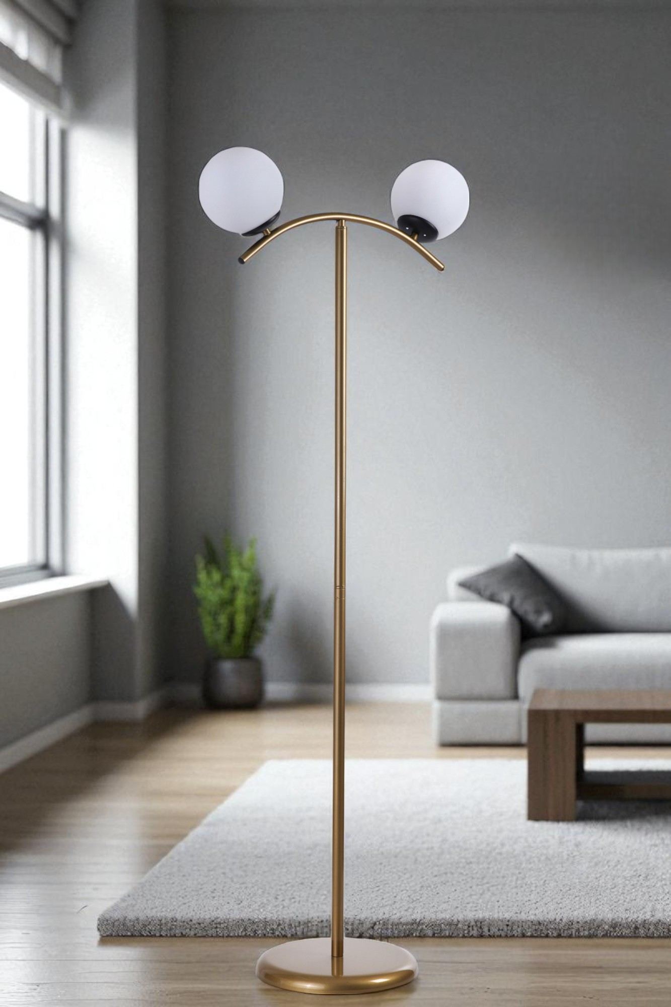 Candeeiro de Pé – 148 cm – Branco e Dourado – Metal e Vidro