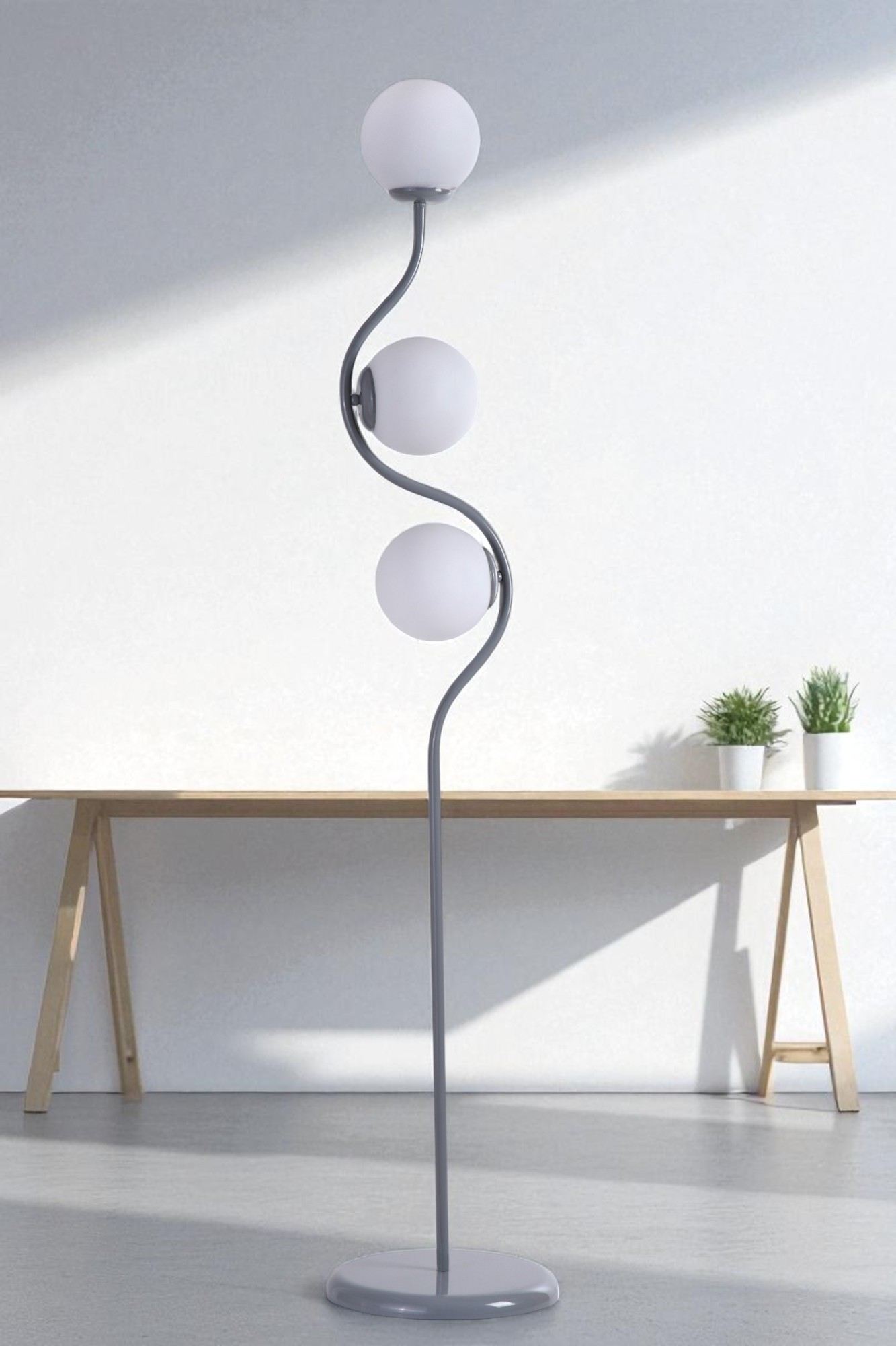 Candeeiro de Pé – 155 cm – Branco e Cinza – Metal e Vidro