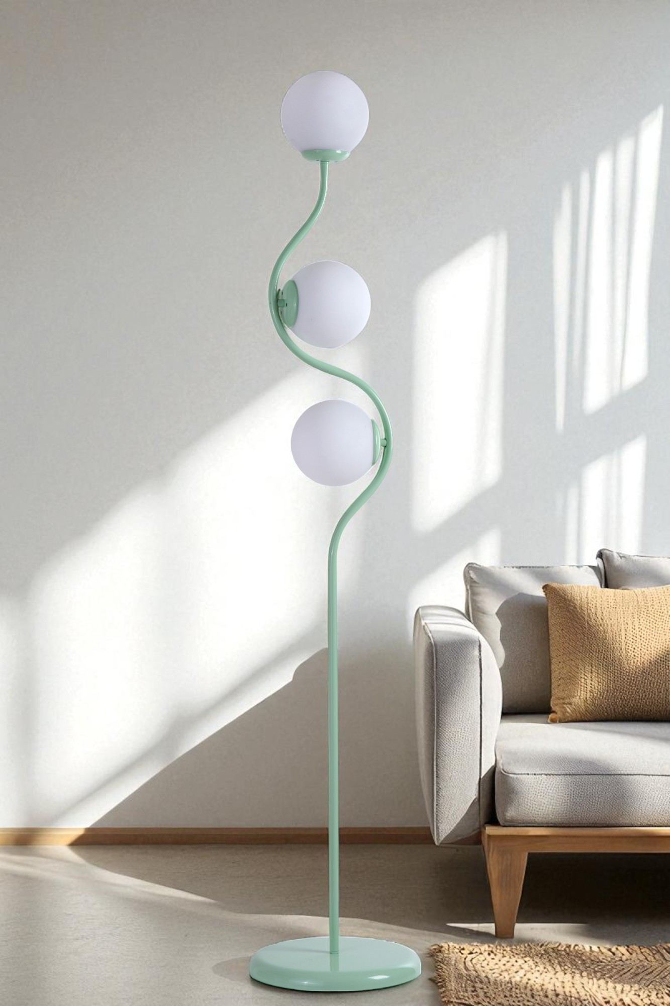 Candeeiro de Pé – 155 cm de altura – Branco e Menta – Metal e Vidro