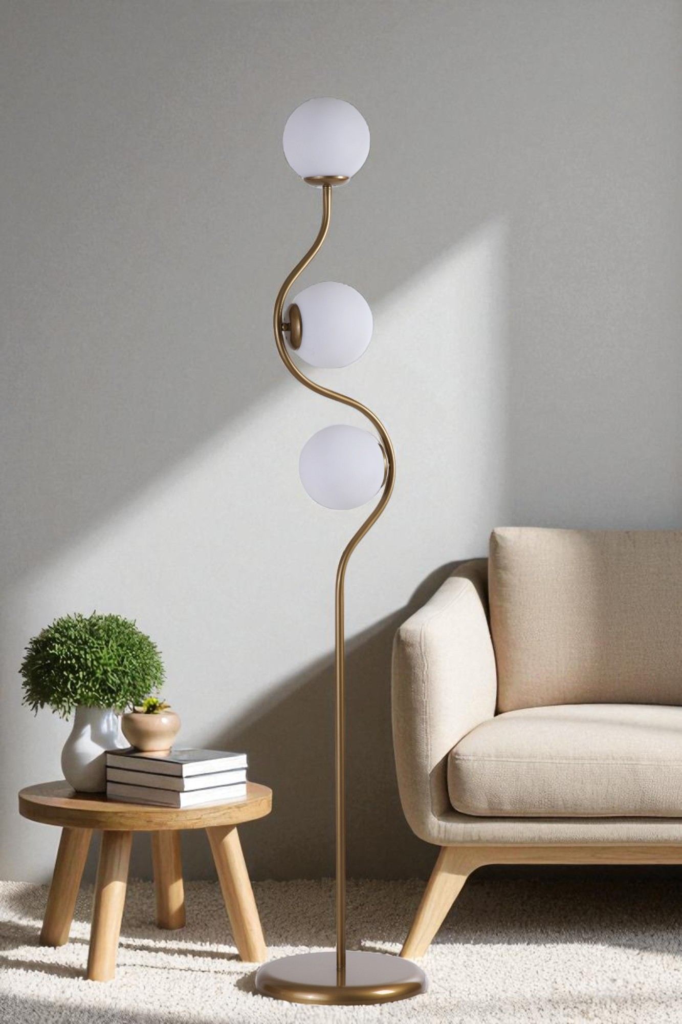 Candeeiro de Pé – 155 cm – Mel e Dourado – Metal e Vidro
