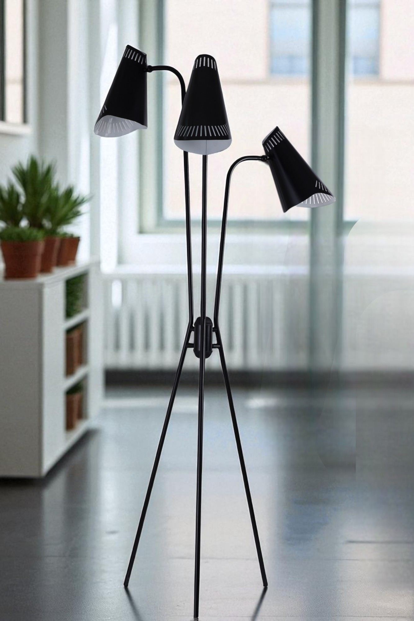 Candeeiro de Pé – 180 cm de Altura – Preto – Metal