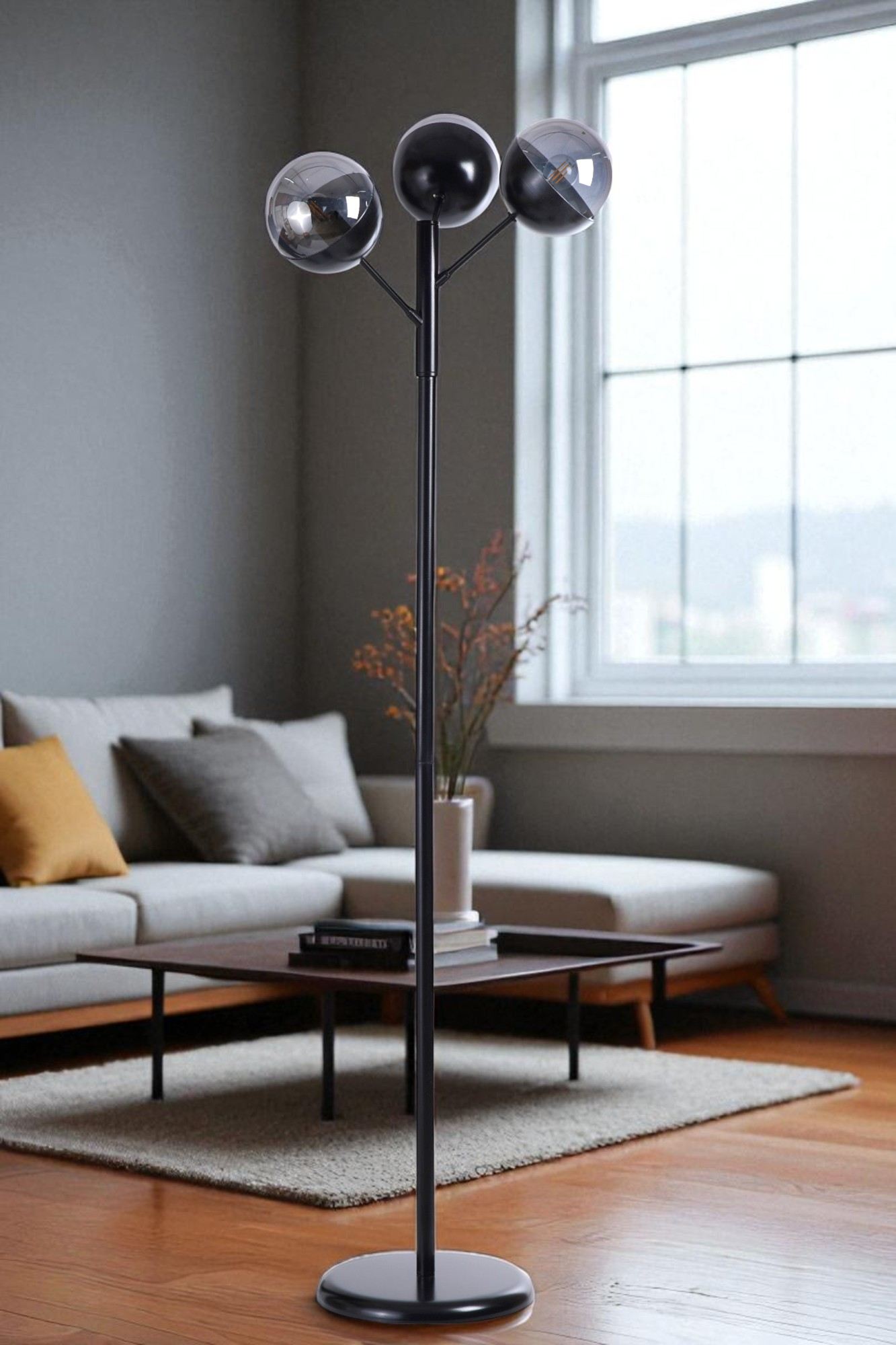 Candeeiro de Pé – 163 cm de altura – Cinza e Preto – Metal e Vidro