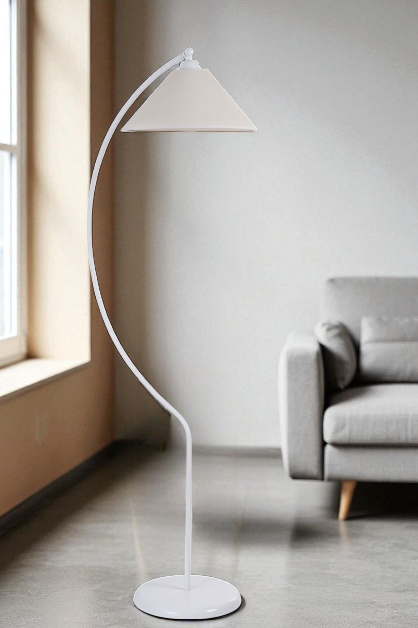 Candeeiro de Pé – 150 cm de altura – Creme e branco – Metal e tecido