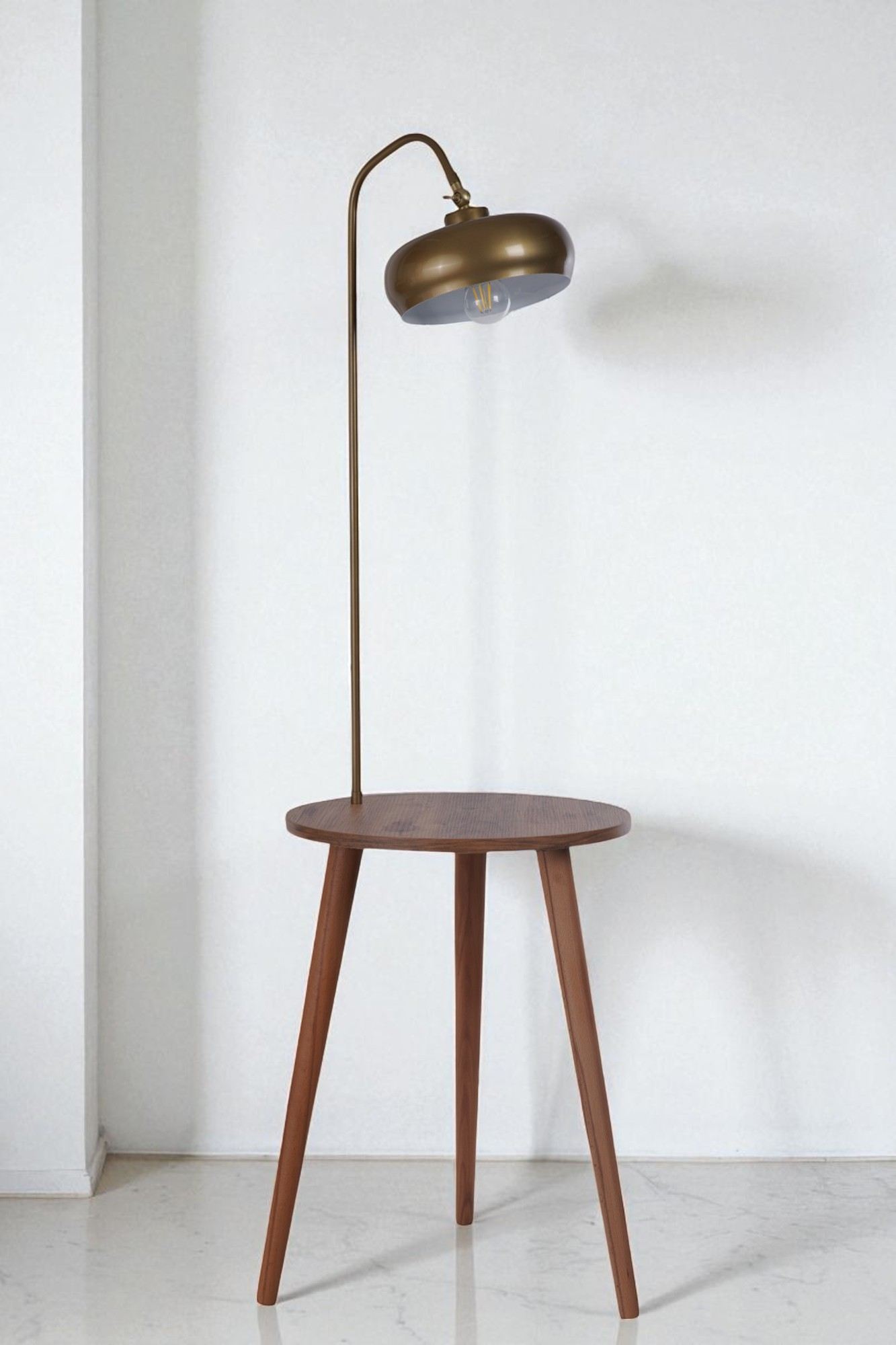 Candeeiro de Pé – 148 cm de Altura – Dourado e Faia – Metal e Madeira