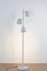 Candeeiro de Pé – 147 cm – Branca – Metal