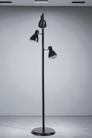 Candeeiro de Pé – 147 cm – Preto – Metal