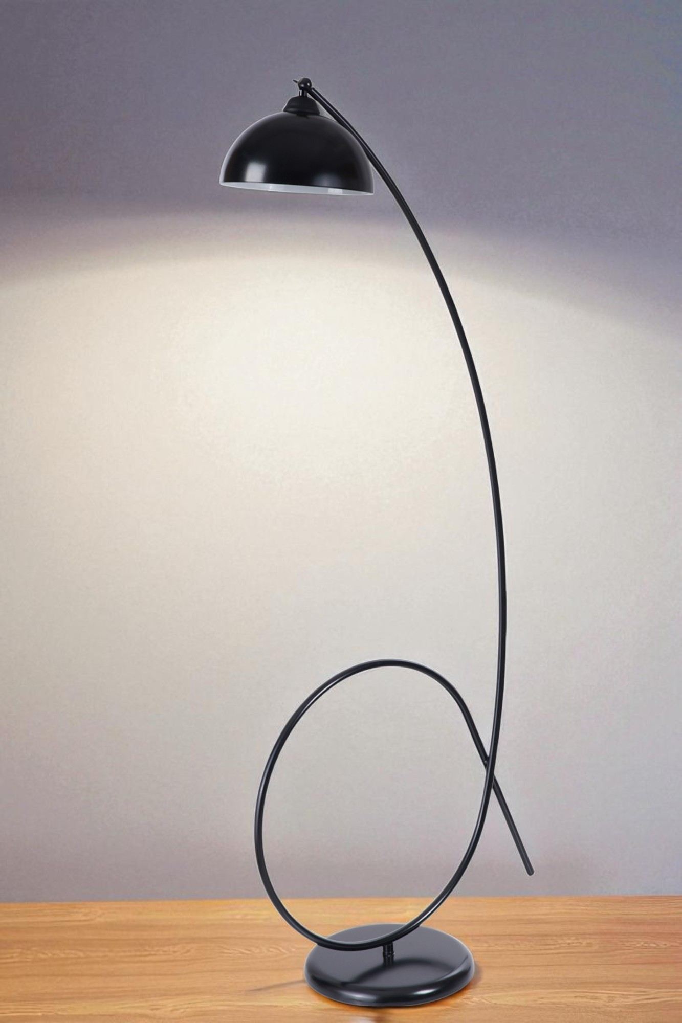 Candeeiro de Pé – 155 cm altura – preto – metal