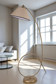 Candeeiro de Pé – 155 cm de altura – Bege e Dourado – Metal e Tecido