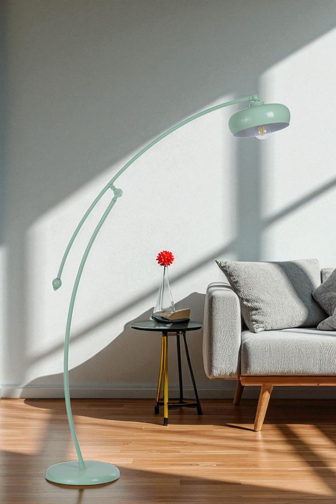 Candeeiro de Pé – 155 cm de Altura – Cor Menta – Metal