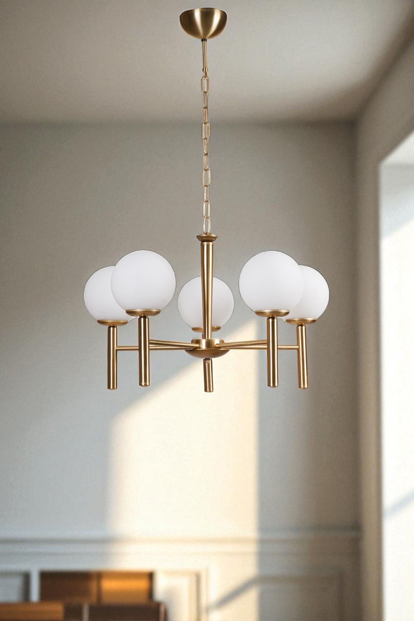 Candeeiro de Teto – 75 cm – Branco e Dourado – Metal e Vidro