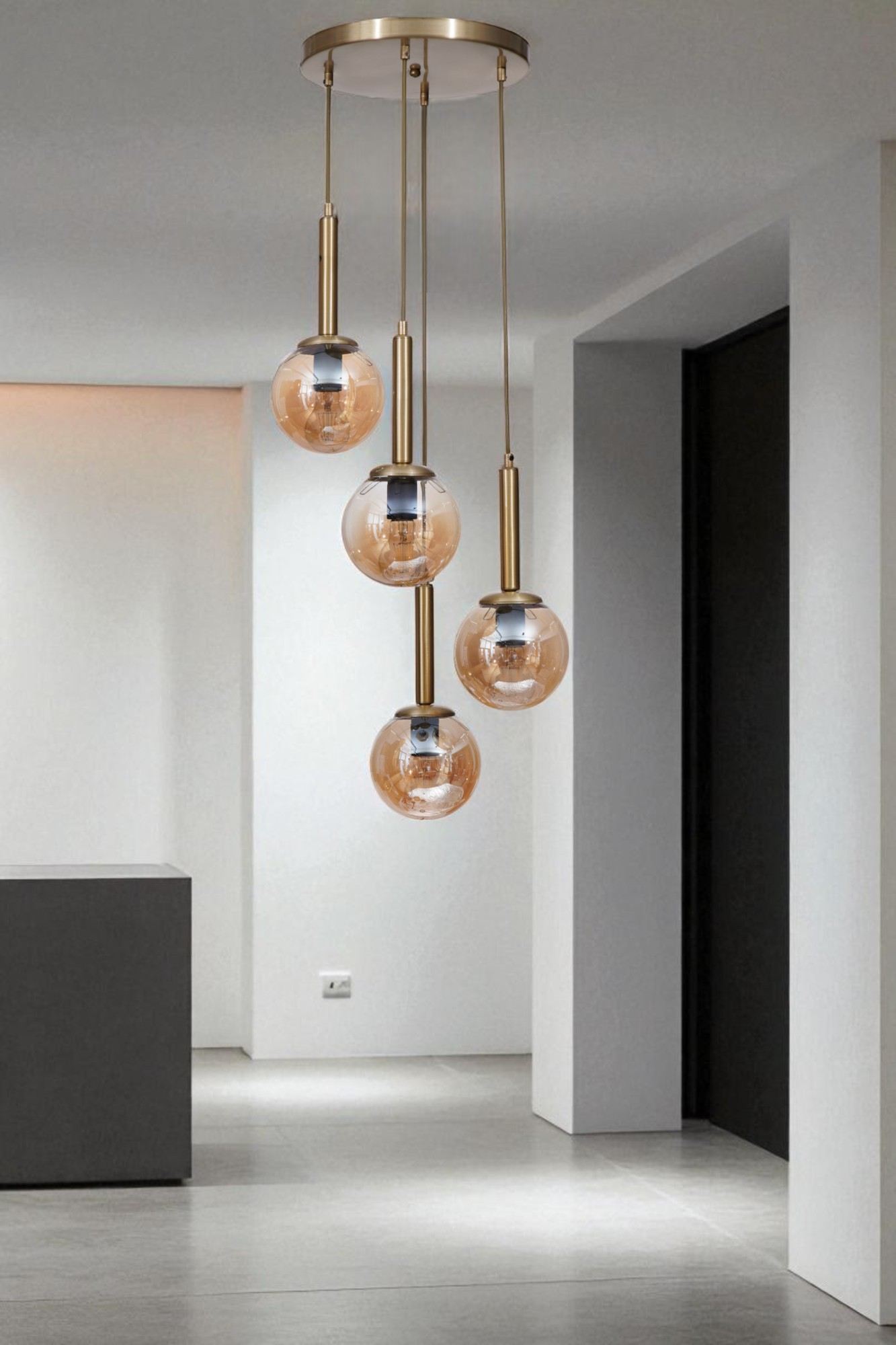 Candeeiro de Teto Elegante – Ø15 cm – Mel e Ouro – Metal e Vidro