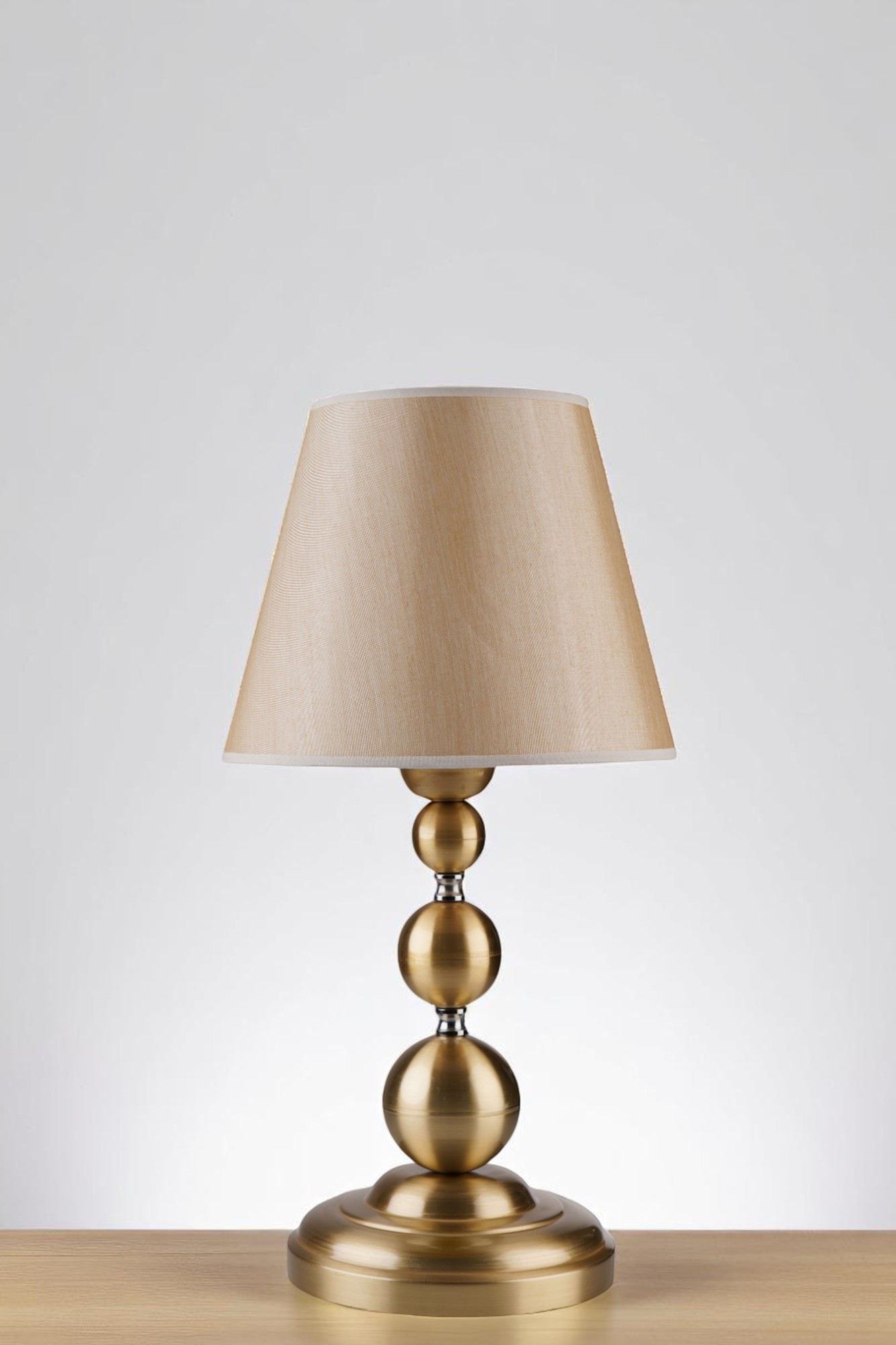 Candeeiro de Mesa de metal – 50 cm de altura – bege e dourado