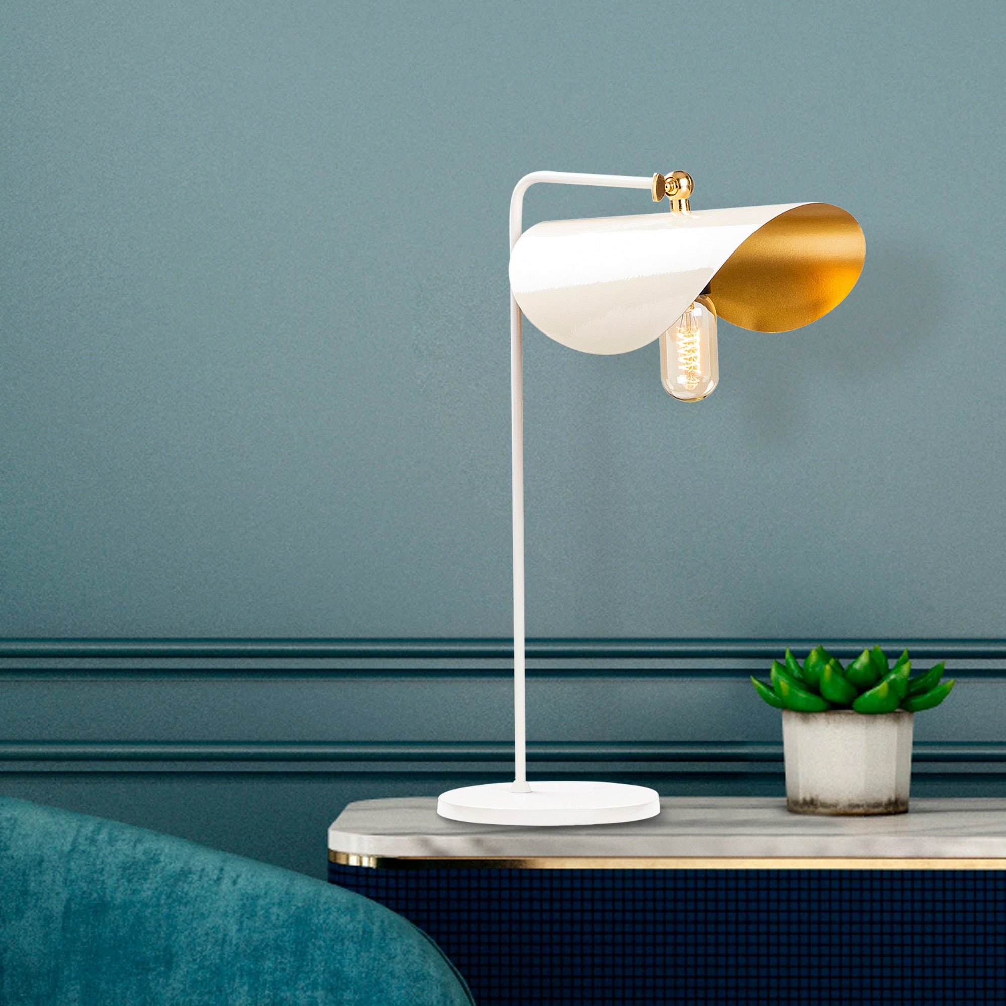 Candeeiro de Mesa Moderna, Branca e Dourada, 52 cm de Altura | Corpo em Metal, Soquete E27 máx. 40 W | Design Escandinavo Elegante para Decoração de Casa e Escritório