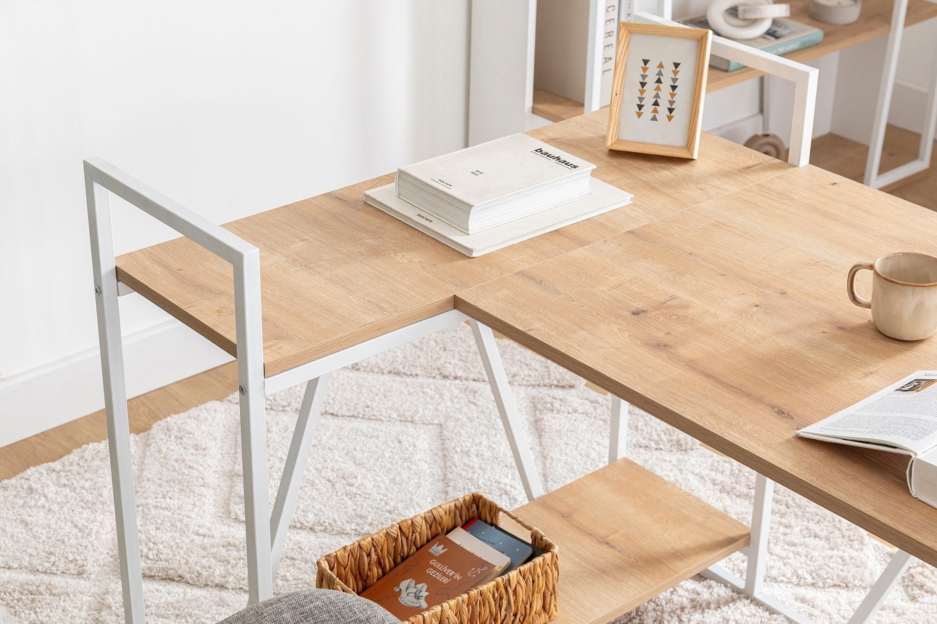 Secretária de Estudo – 140 cm x 90 cm x 85 cm – Branco e Safira – Painéis de partículas