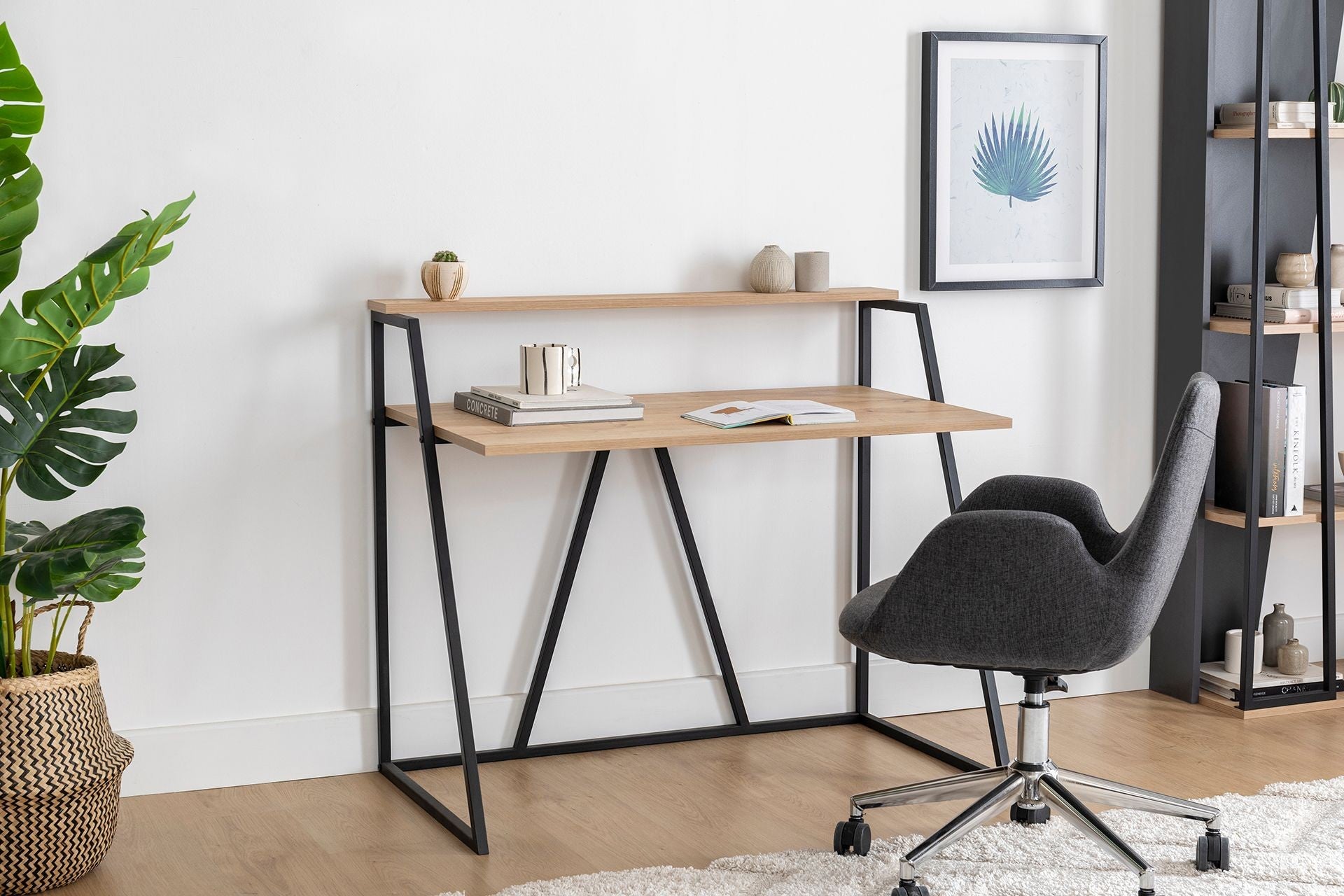Secretária de Estudo – 105 cm x 60 cm x 90 cm – Safira e Preto – Painéis de partículas revestidos a melamina