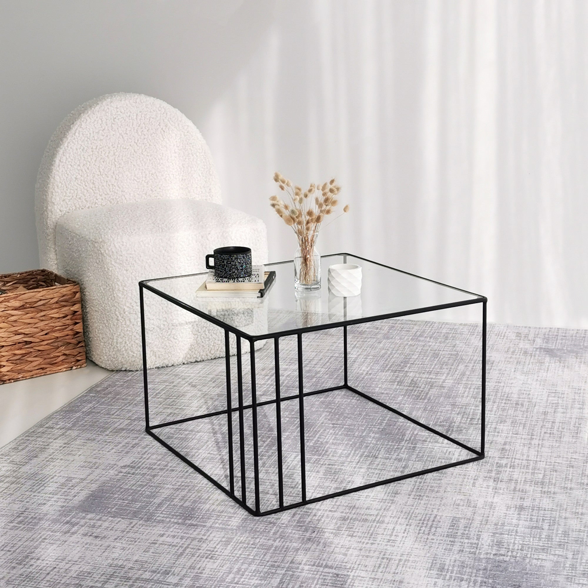 Mesa de Centro Preta Moderna, 55 x 36 x 55 cm | Tampo 100% Vidro Temperado, 4 mm | Estrutura de Metal Resistente com Revestimento Eletrostático a Pó | Montado e Elegante