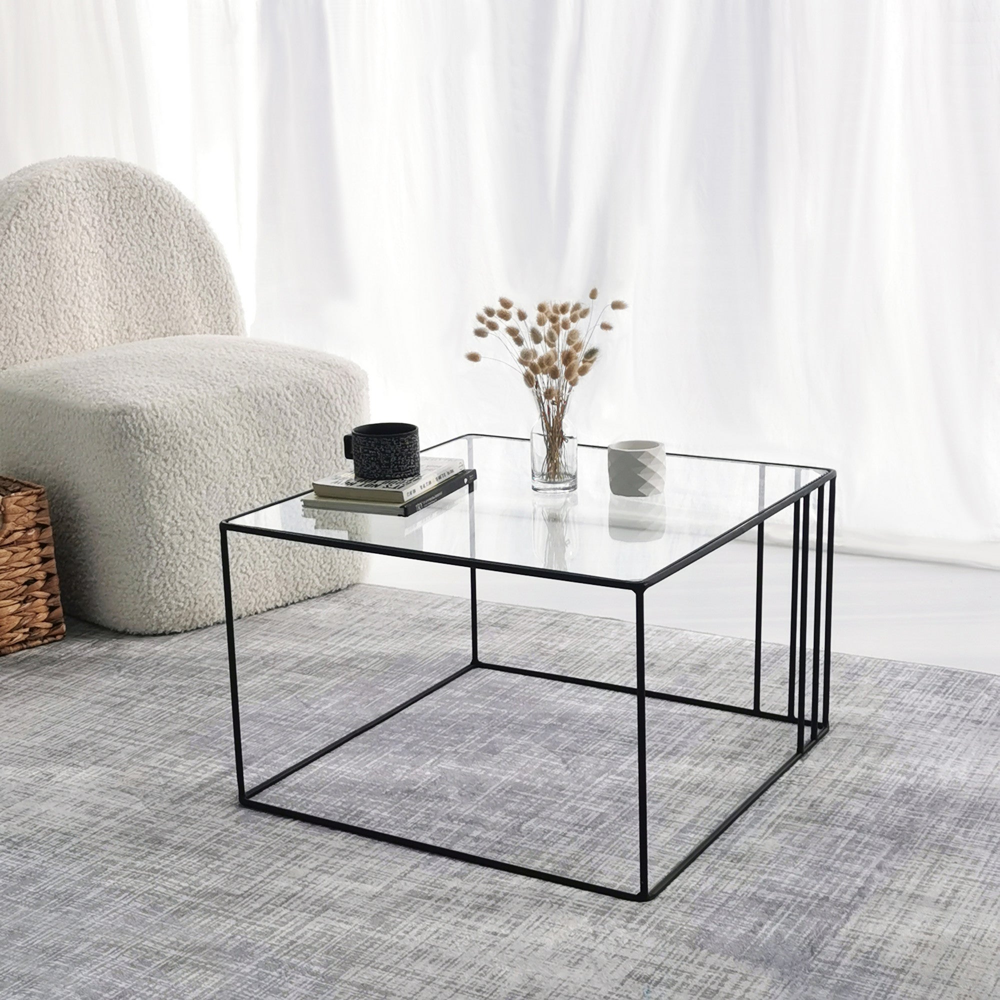 Mesa de Centro Preta Moderna, 55 x 36 x 55 cm | Tampo 100% Vidro Temperado, 4 mm | Estrutura de Metal Resistente com Revestimento Eletrostático a Pó | Montado e Elegante