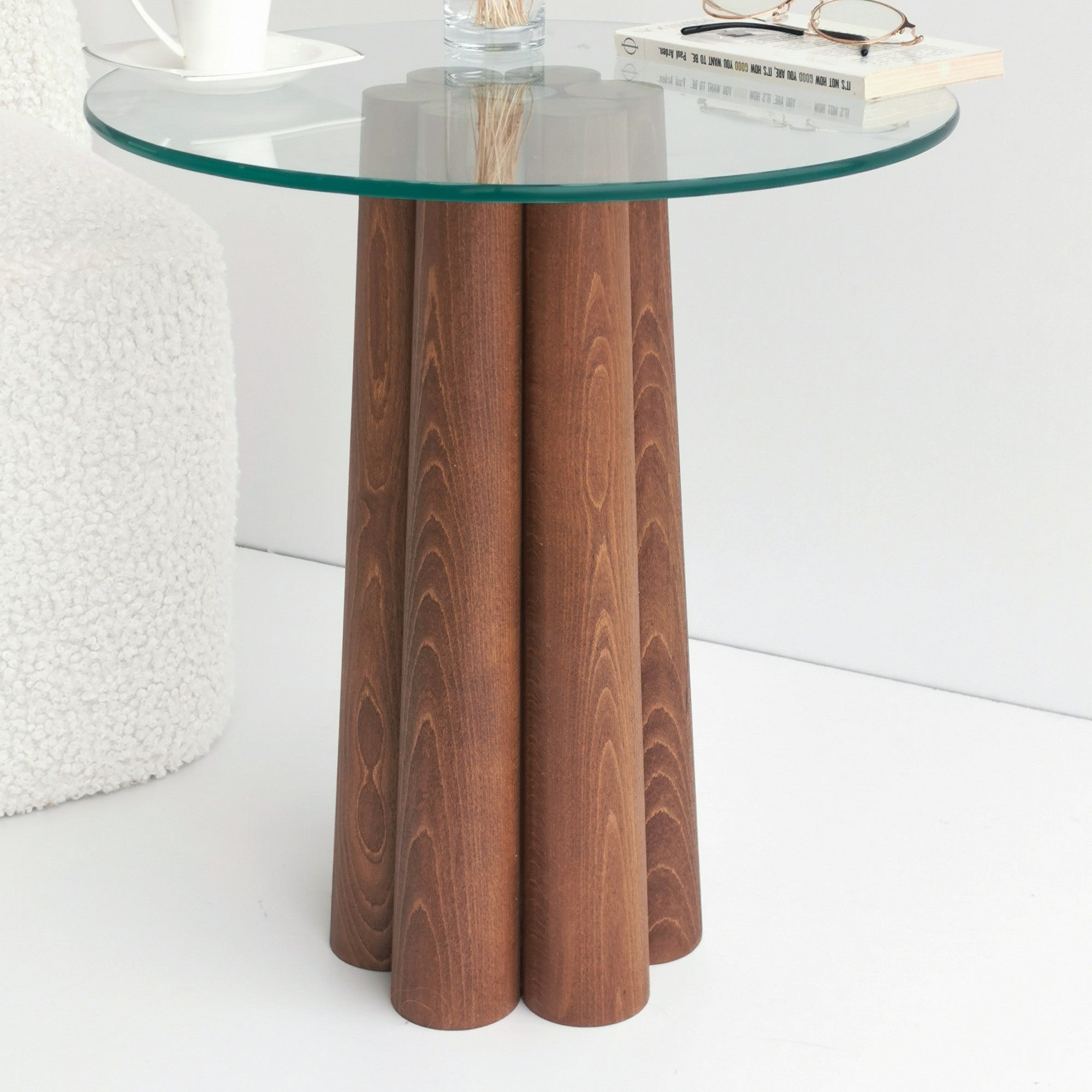 Mesa de Centro Moderna, Cor Nogueira, 45 x 50 x 50 cm | 100% Madeira Maciça de Pinho e Estrutura de Vidro Temperado, 8 mm de Espessura | Design Rústico Escandinavo, Montada