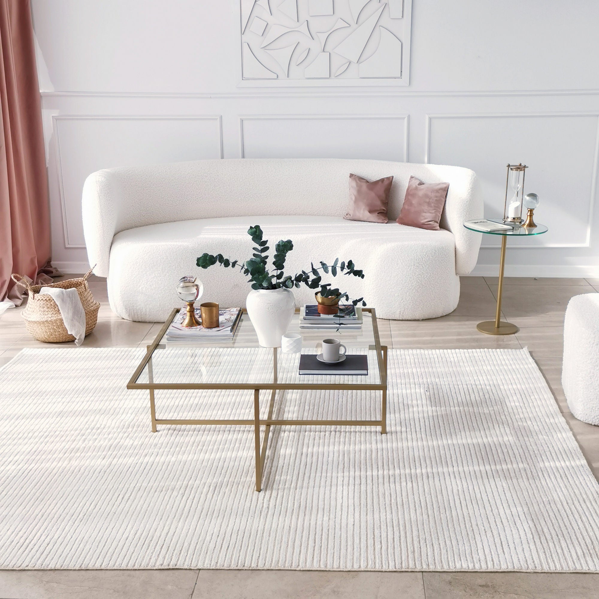 Mesa de Centro Moderna Glamour, Acabamento Dourado, 85 x 35 x 85 cm | Tampo 100% Vidro Temperado, Pés de Metal, Antimanchas | Elegante e Funcional para Espaços de Convivência